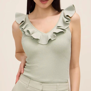 Débardeur côtelé sans manches vert sauge élégant pour femme avec volants et col en V – Idéal pour l'été, le quotidien et le bureau - Product Image 6