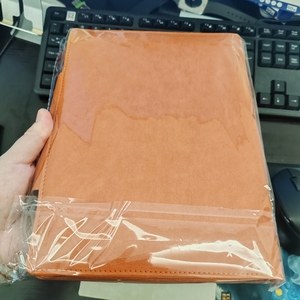 สมุดบันทึกปกหนัง PU แบบนิ่ม รุ่น A5 พร้อมช่องใส่การ์ด สำหรับโปรโมชั่นธุรกิจ สมุดโน้ตแบบห่วงร้อยกระดาษ พร้อมหัวเข็มขัด ใช้เป็นของขวัญได้ - Product Image 6
