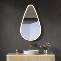 Espejo de Baño Inteligente Moderno de Lujo con Marco Dorado Irregular, Retroiluminación LED, Táctil, Antivaho, de Pared, para Apartamento o Villa