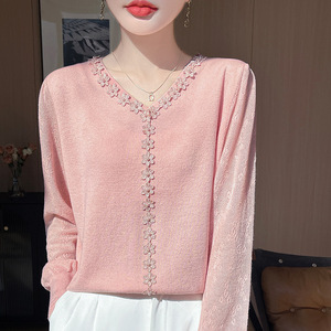 Cardigã Feminino Coreano de Outono com Decote em V, Manga Regular, Logo Frontal, Cor Sólida, Solto, Moderno, em Tricô Acrílico Anti-Pilling - Product Image 1