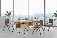 Chaise de bureau ergonomique moderne pliable et empilable en maille avec cadre en fer, assise en mousse moulée, dossier solide, pour usage commercial et domestique