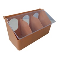 Vente chaude Mangeoire à pigeons en plastique PP à trois trous Mangeoire à pigeons poulets oiseaux Boîte de nourriture en plastique pour volailles