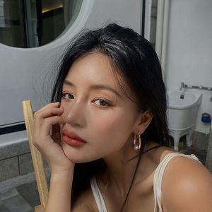 Pendientes de Perlas en Forma de U Retro para Mujer, Aros de Oreja de Lujo de Alta Gama con Círculos Grandes, Venta al por Mayor - Product Image 4