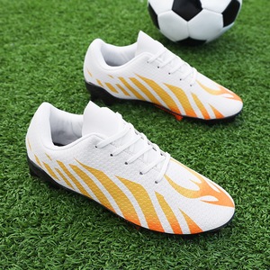 <span class=keywords><strong>Scarpe</strong></span> da <span class=keywords><strong>Calcio</strong></span> <span class=keywords><strong>di</strong></span> Alta Qualità Traspiranti <span class=keywords><strong>per</strong></span> <span class=keywords><strong>Bambini</strong></span> con Tacchetti Lunghi - Product Image 2