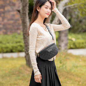 Sac bandoulière de voyage antivol multifonctionnel en cuir PU imperméable pour femme, nouvelle mode, avec logo personnalisé - Product Image 4