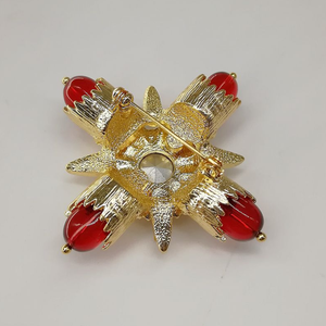 Broche <span class=keywords><strong>de</strong></span> Cruz con diamantes <span class=keywords><strong>de</strong></span> imitación <span class=keywords><strong>para</strong></span> <span class=keywords><strong>mujer</strong></span>, pasador grande <span class=keywords><strong>de</strong></span> Metal, barroco rojo, Vintage, <span class=keywords><strong>ropa</strong></span>, bufanda, Clip, joyería, nuevo - Product Image 6