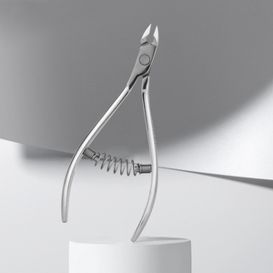 Tronchesino per Unghie in Acciaio Inossidabile con Bordo Affilato per Manicure di Mani e Piedi - Strumento Professionale Portatile e Durevole per la Cura delle Cuticole - Product Image 3