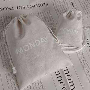 Sac à poussière en coton biologique réutilisable et recyclable en gros, avec cordon de serrage, logo personnalisé, sac cadeau en mousseline, emballage en tissu, chaussures - Product Image 4