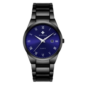 Nuevo Reloj de Cuarzo para Hombre con Números Romanos, Versátil para Negocios y Viajes, Deportivo, Resistente al Agua, con Correa de Acero - Product Image 3