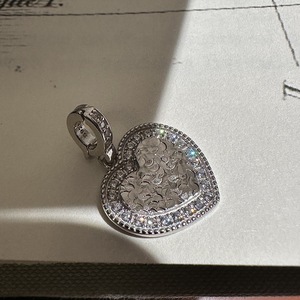 Pendentif Cœur en Argent Pur S925 Effet Glace Brisée, Design Vintage Original, Bijou Léger en Or Rose avec Motif Cœur - Product Image 5