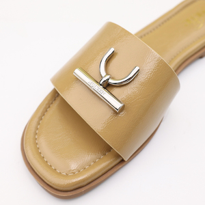 Sandales plates élégantes Shehe tendance 2026 pour femme, idéales pour la plage et les sorties estivales africaines, usage quotidien - Product Image 2