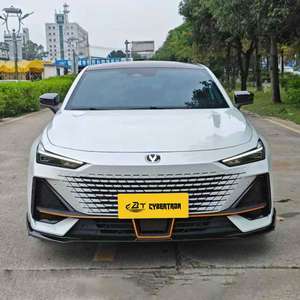Auto Usata Changan Automobile Uni-V a Benzina Compatta 1.5t Guida a Sinistra <span class=keywords><strong>5</strong></span> <span class=keywords><strong>Porte</strong></span> <span class=keywords><strong>5</strong></span> Posti Hatchback Senza Incidenti Auto Familiare Usata - Product Image 2