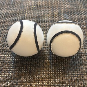 Equipo de entrenamiento duradero durante todo el año para edades de 10 a 12 años Agarre súper fuerte y duradero para lanzar pelotas para nuevos usuarios - Product Image 1