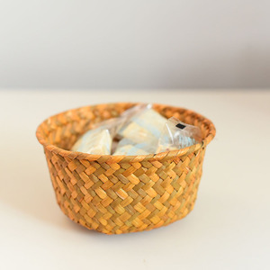 Natural Seaweed Woven Storage <b>Basket</b> Round Orange Color Food Container Kitchen Desktop Use - Product Image 1