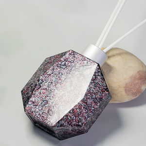 Botella Vacía para Difusor de Aromas de 200 ml con Tapa de Rosca, Diseño Rectangular de Lujo, Textura Mineral de Cristal, Agrega un Toque Elegante a tu <span class=keywords><strong>Espacio</strong></span> - Product Image 2