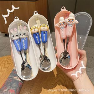 Juego de Cubiertos Portátiles de Acero Inoxidable 304 Zootopia, Lindos, Multifuncionales, Antideslizantes y Anticaídas, con Cuchara, Tenedor y Palillos - Product Image 2