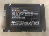 SSD interne SATA III 2,5 pouces 250 Go, 560 Mo/s en lecture/530 Mo/s en écriture, cache 512 Mo, pour ordinateur portable/ordinateur de bureau - 870 EVO 250G MZ-77E250B/EU Métal