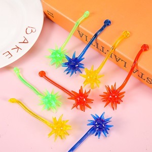 Jouets classiques pour hommes : Jouets adhésifs pour grimper au mur, Jouets adhésifs en forme de paume, Jouets adhésifs en forme de toile d'araignée, Jouets marteau météore adhésifs, Jouets amusants en plastique écologique - Product Image 6