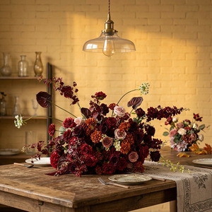 Arrangement floral artificiel <span class=keywords><strong>de</strong></span> luxe M800, <span class=keywords><strong>rouge</strong></span> bordeaux <span class=keywords><strong>et</strong></span> <span class=keywords><strong>noir</strong></span>, <span class=keywords><strong>centre</strong></span> <span class=keywords><strong>de</strong></span> <span class=keywords><strong>table</strong></span> floral pour mariage, événement, décoration <span class=keywords><strong>de</strong></span> la maison - Product Image 1