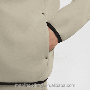 Conjunto Deportivo <span class=keywords><strong>de</strong></span> Dos Piezas para Hombre, Sudadera con Capucha Beige y Logotipo Bordado Personalizado Manlin, Chaqueta Deportiva con Cremallera Completa y Forro Polar Técnico - Product Image 5