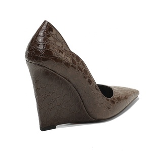 Escarpins à <span class=keywords><strong>talon</strong></span> <span class=keywords><strong>compensé</strong></span> pour femme, confortables et souples, à bout pointu, à enfiler, avec strass, tendance mode, 10,5 cm, Or, Rouge bordeaux, Marron - Product Image 6