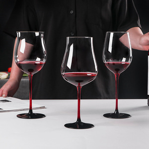 Calice da Vino in Cristallo di Bordeaux Fatto a Mano di Alta Qualità, Lussuoso Bicchiere da Vino Rosso con Stelo Lungo e Base Nera di <span class=keywords><strong>Grande</strong></span> Capacità - Product Image 1