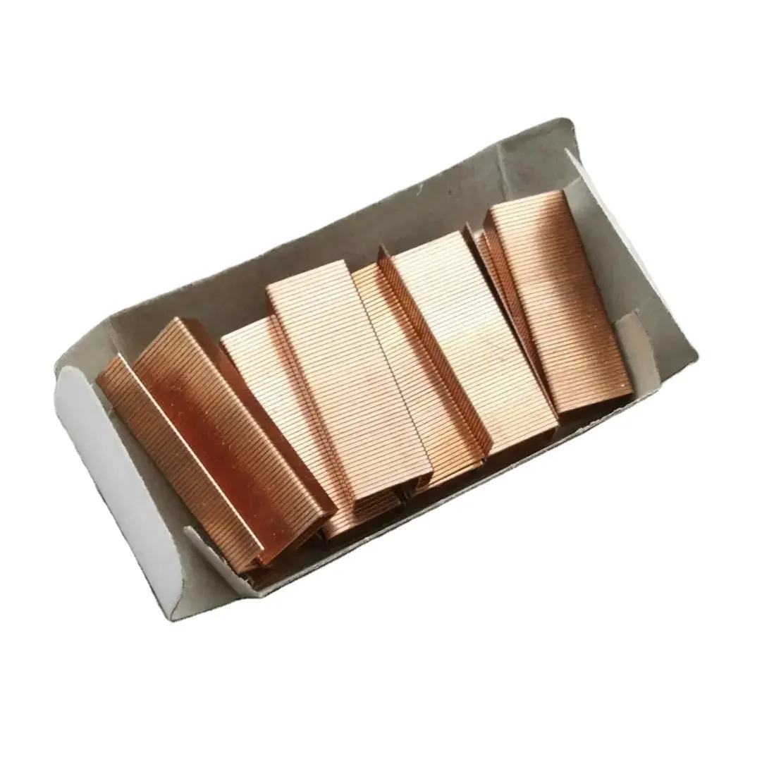 China Fabricación Alambre de hierro recubierto de cobre 3515 y 3518 grapas de cierre de cartón