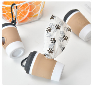 Dispensador de bolsas de basura para mascotas, taza de café, portátil, para exteriores, para perros, para caminar, inodoro, bolsa de basura, llavero de almacenamiento - Product Image 1