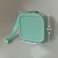 Dompet Koin Silikon 3D Persegi Warna-warni dengan Ritsleting, Tali Pergelangan Tangan, Logo Kustom OEM, Gantungan Kunci, Tempat Penyimpanan Earphone Mini, Hadiah