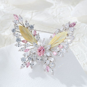 Butterfly Brooch Zinc Alloy Iridescent Mother Of Pearl Zircon Women's <b>Wedding</b> Fashion <b>Accessory</b> - Product Image 1