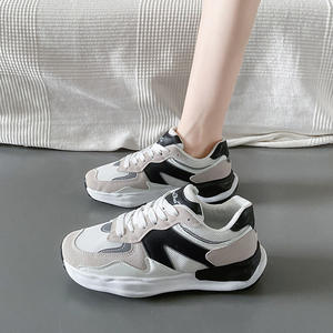 Nouvelles chaussures d'été 2025 pour femmes, chaussures de course décontractées à semelle épaisse et bout rond, chaussures polyvalentes pour étudiants - Product Image 5