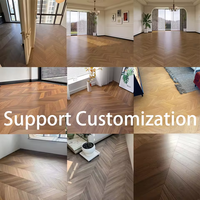Parquet en bois d'ingénierie en chêne brûlé antique, finition teck de Birmanie, motif chevrons, largeur de lattes large
