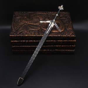 Monde Populaire Jeu Personnage Épée Métal Épée <span class=keywords><strong>3</strong></span> <span class=keywords><strong>Geralt</strong></span> Porte-clés Jouets Art 30CM De Chine Fabricant - Product Image 2