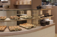 Vitrine de pâtisserie en verre, mobilier de présentation pour boulangerie-pâtisserie, design 3D d'intérieur, personnalisation complète de la pièce