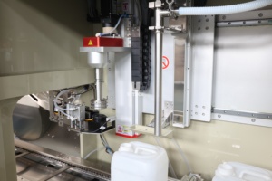 Machine de remplissage et de bouchage automatique pour gel alcoolisé 75% antidéflagrant, compatible seaux de <span class=keywords><strong>20L</strong></span>, fûts de <span class=keywords><strong>20L</strong></span>, conteneurs chimiques et bidons d'huile - Product Image 4