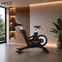 Vélo d'appartement à résistance magnétique haut de gamme avec pédales réglables et écran numérique, structure en acier pour usage domestique ou en salle de sport