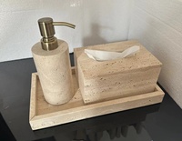 STONEKOCC Wabi Sabi Plateau en marbre naturel et travertin, Flacon de désinfectant pour les mains, Boîte à mouchoirs, Distributeur de savon, Ensemble de salle de bain
