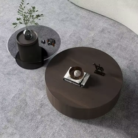 Ensemble de tables basses chic et luxueuses, style crème, noir et blanc, rond, champignon, petit espace, minimaliste, moderne, élégant, salon, usage domestique