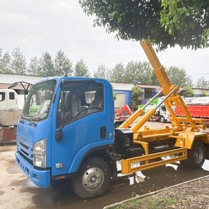 Camion benne à bras de ramassage ISUZU 4x2 5 tonnes pour déchets - Product Image 6