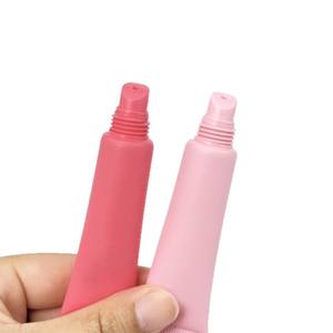 หลอดลิปกลอสแบบเติมได้ขนาด 15 มล. สีชมพูน้ำตาล พร้อมฝาเกลียวพลาสติก บรรจุภัณฑ์หลอดบีบสำหรับลิปออยล์แบบกำหนดเองได้ - Product Image 4