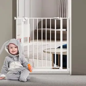하이 퀄리티 도매 아기 안전 게이트 아이 계단 보호 비 드릴링 벽걸이 컵 안전 게이트