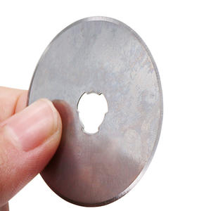 Couteau à roulettes pour patchwork de 45 mm pour l'artisanat du cuir, lame de découpe du cuir avec poignée et anneau en caoutchouc, facile à utiliser - Product Image 2