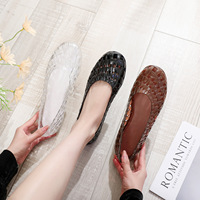 Nouvelles sandales plates décontractées d'été à bout fermé, design ajouré tressé, style à enfiler ; chaussures de plage style gelée, ballerines polyvalentes