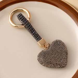 Nuovo Design Scintillante Ciondolo a Forma di Cuore con Cristalli e Diamanti, Portachiavi con Strass Colorati a Forma di Cuore - Product Image 6