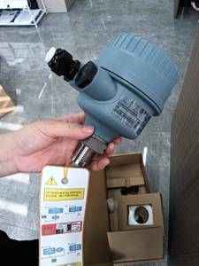 Interruttore di Livello Originale Emerson Rosemount Serie 2120 con Forcella Vibrante, 100% Nuovo - Product Image 2