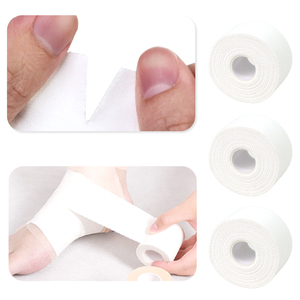 Cinta Deportiva Transpirable Ligera No Elástica Blanca de 5 cm x 13.7 m para Vendas de Pie, Tobillo, <span class=keywords><strong>Rodilla</strong></span> y Muñeca en Baloncesto y Fútbol - Product Image 3