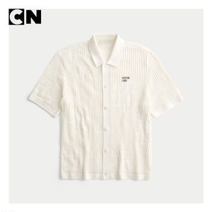 Suéter con Certificación GRS, Fabricante de Suéteres, Logotipo Personalizado, Suéter de Hombre de Algodón y Poliéster, Cuello Polo, Cárdigan, Manga Corta, Camisa de Ganchillo - Product Image 3