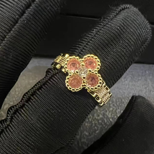 Edelstahl-<span class=keywords><strong>Ring</strong></span> mit Rosa Diamanten, Trendiges Hochzeitsgeschenk für Damen & Herren, Modisch und Vielseitig im Klassischen Stil - Product Image 1
