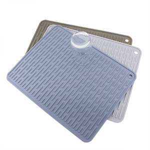 Tappetino Antiscivolo in Silicone Grigio Lindas Essentials, Multiuso per Asciugatura Piatti e Protezione Piano Cucina - Product Image 3