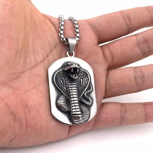 Collar con Colgante de Serpiente Cobra Militar de Acero Inoxidable para Hombre, Diseño Temático de Animales, Joyería de Regalo - Product Image 4